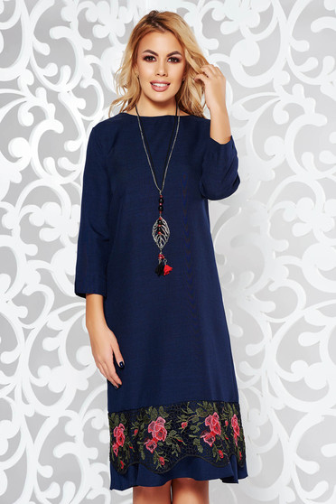 Darkblue dress elegant flared slightly elastic fabric with lace details accessorized with chain