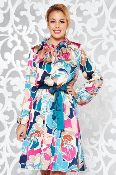 PrettyGirl rosa dress daily from satin fabric texture with elastic waist accessorized with tied waistband cloche