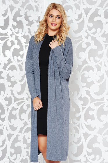 Grey long cardigan with easy cut long sleeved knitted fabric