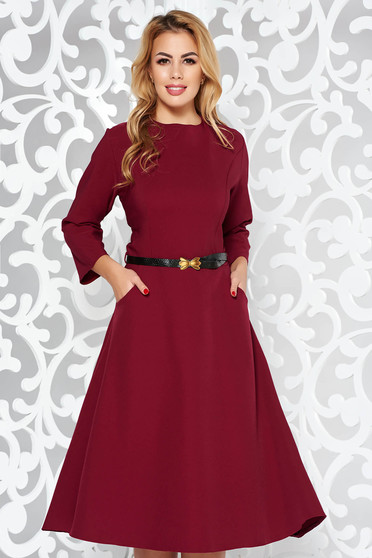 Burgundy dress office cloche slightly elastic cotton with pockets accessorized with belt