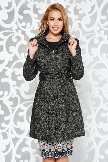 Black coat casual straight wool with inside lining with pockets accessorized with tied waistband