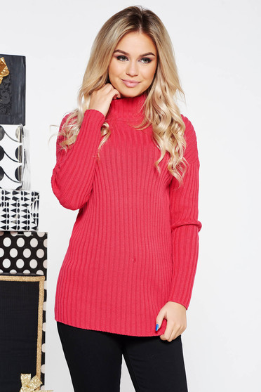 Pink casual sweater with turtle neck with tented cut knitted fabric