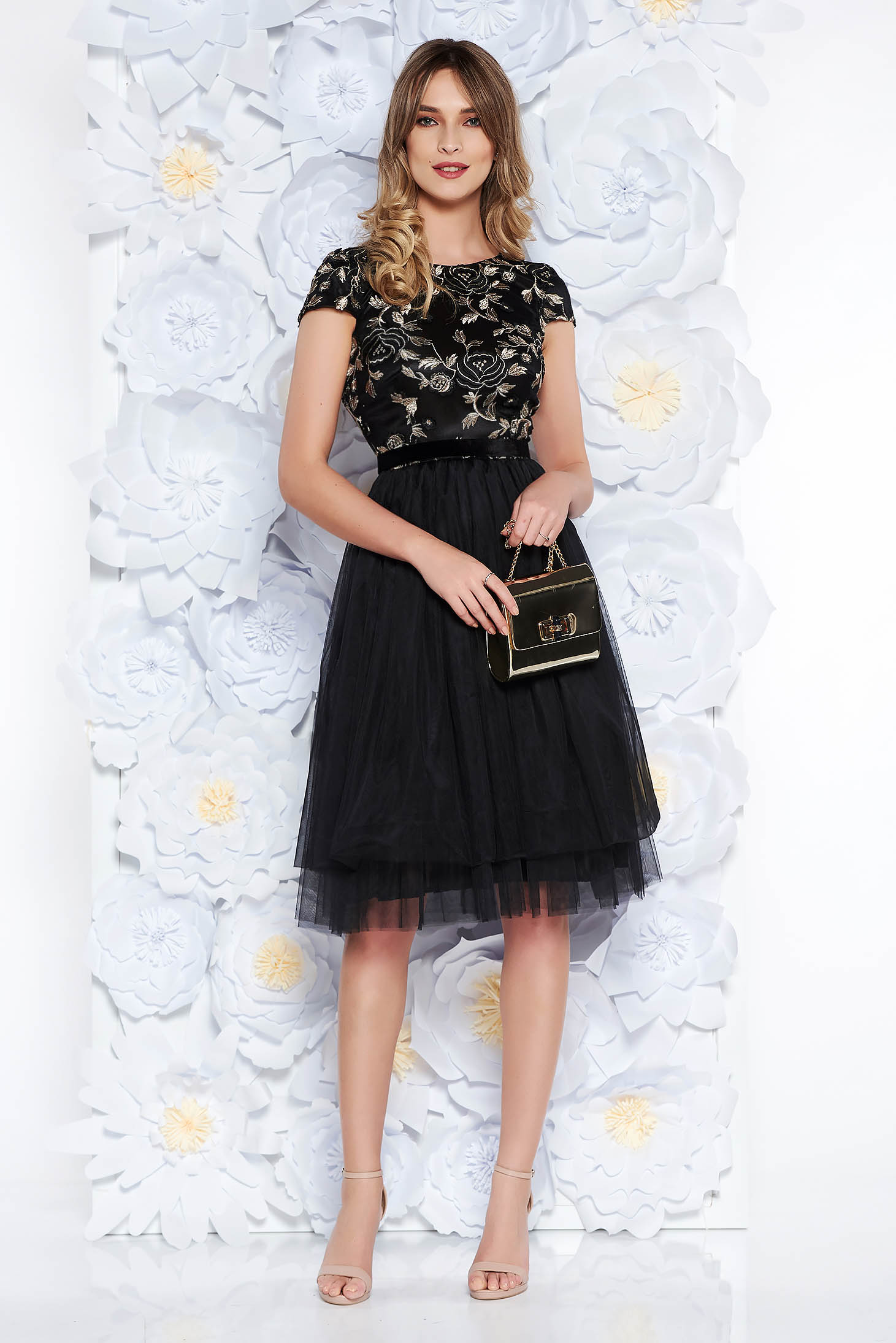 StarShinerS black dress occasional cloche laced from tulle with inside lining accessorized with tied waistband
