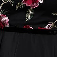 Burgundy StarShinerS alkalmi harang ruha fátyol anyagból v-dekoltázzsal hímzett virágos díszekkel