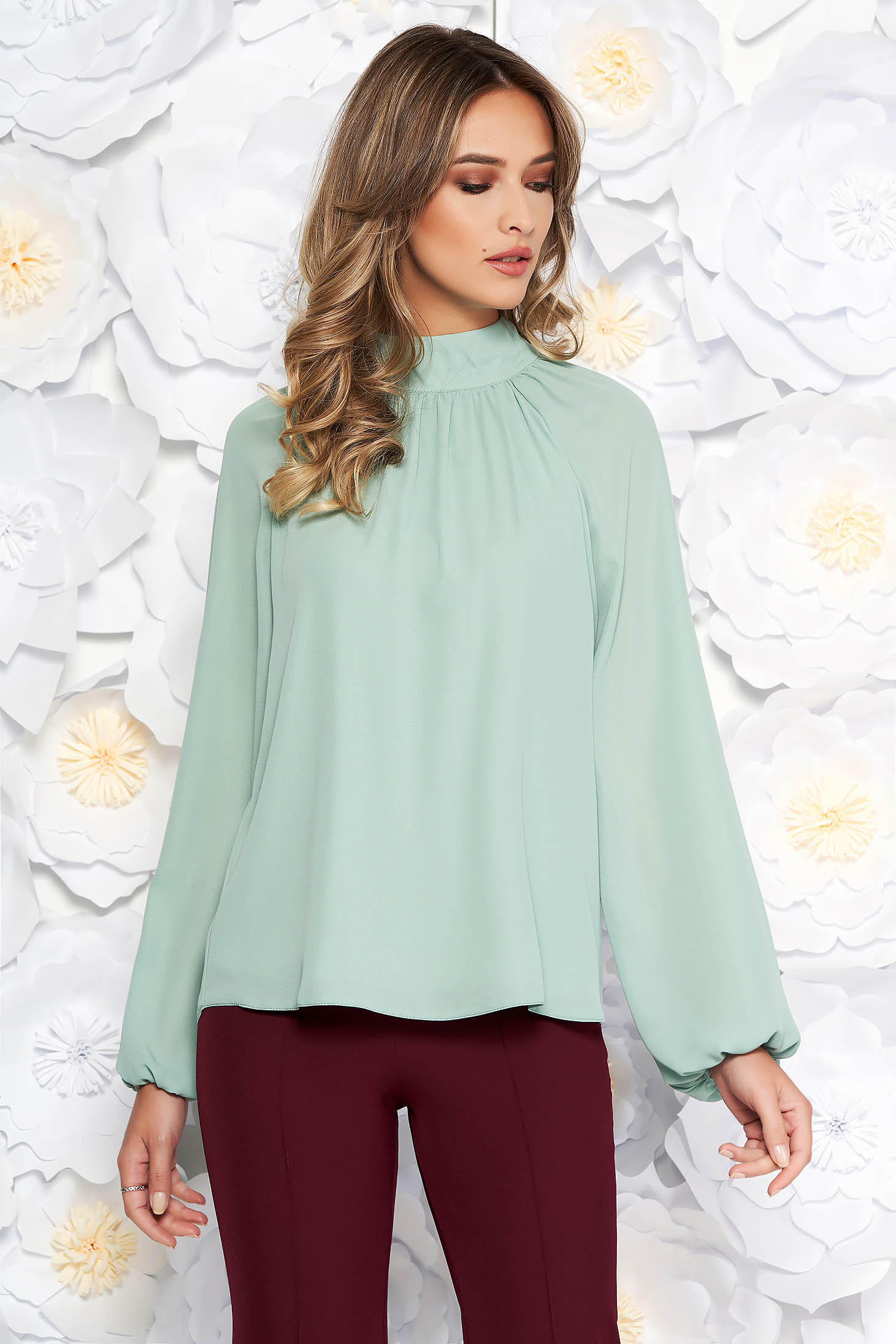 Bluza dama StarShinerS verde-deschis eleganta cu croi larg din voal captusita pe interior cu maneci lungi