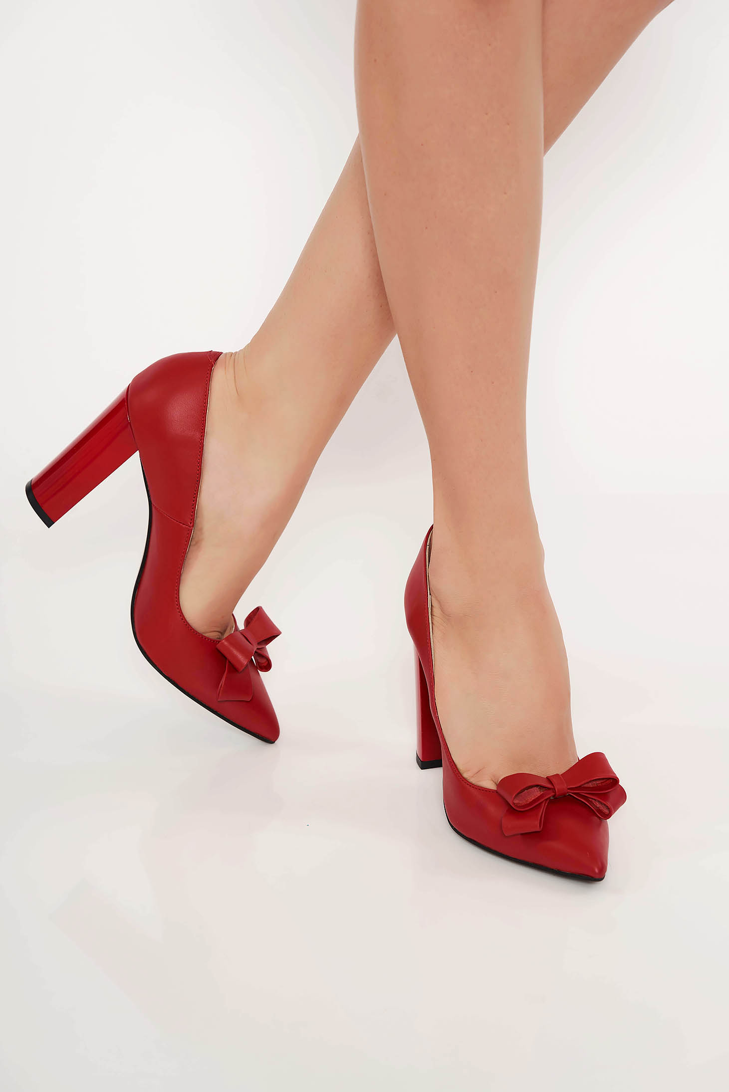 Manufacturer Junior Secrete Pantofi rosii office din piele naturala cu toc gros cu varful usor ascutit  accesorizat cu o