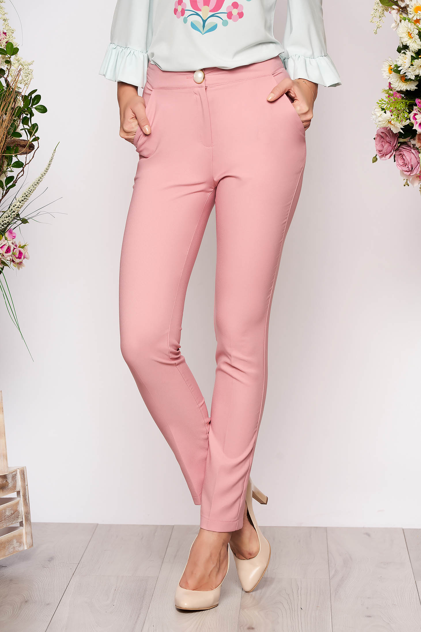 Pantaloni PrettyGirl roz deschis eleganti office cu un croi drept din stofa usor elastica