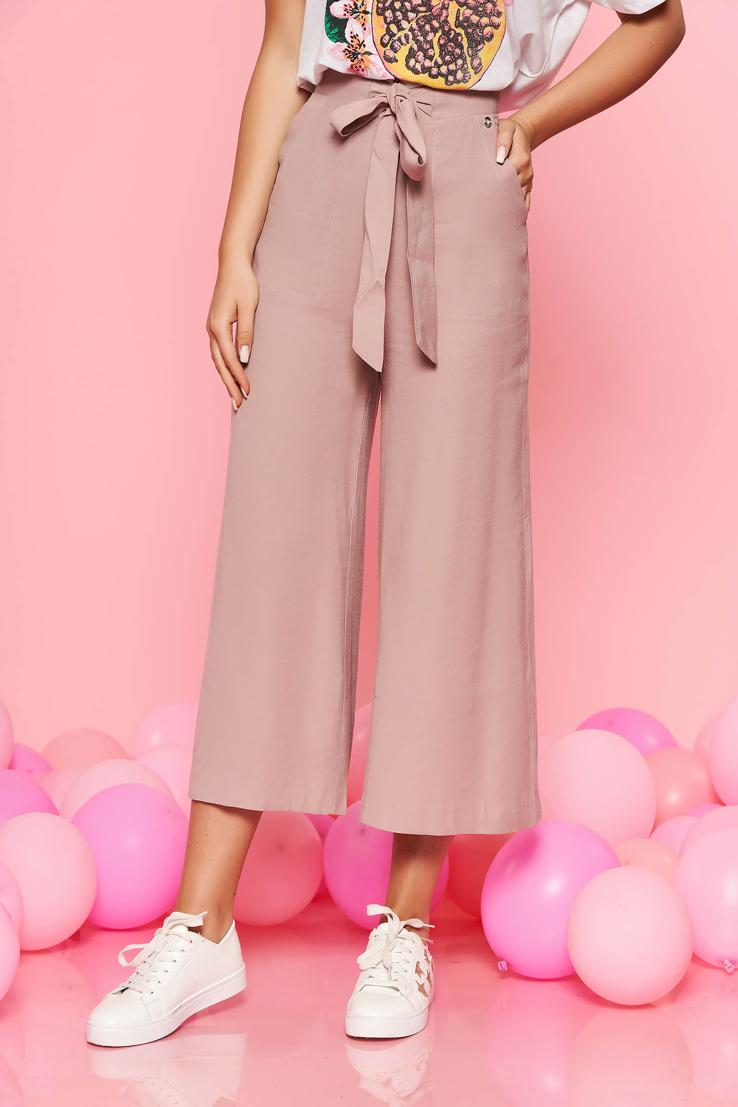Top Secret rosa casual trousers flaring cut high waisted accessorized with tied waistband airy fabric