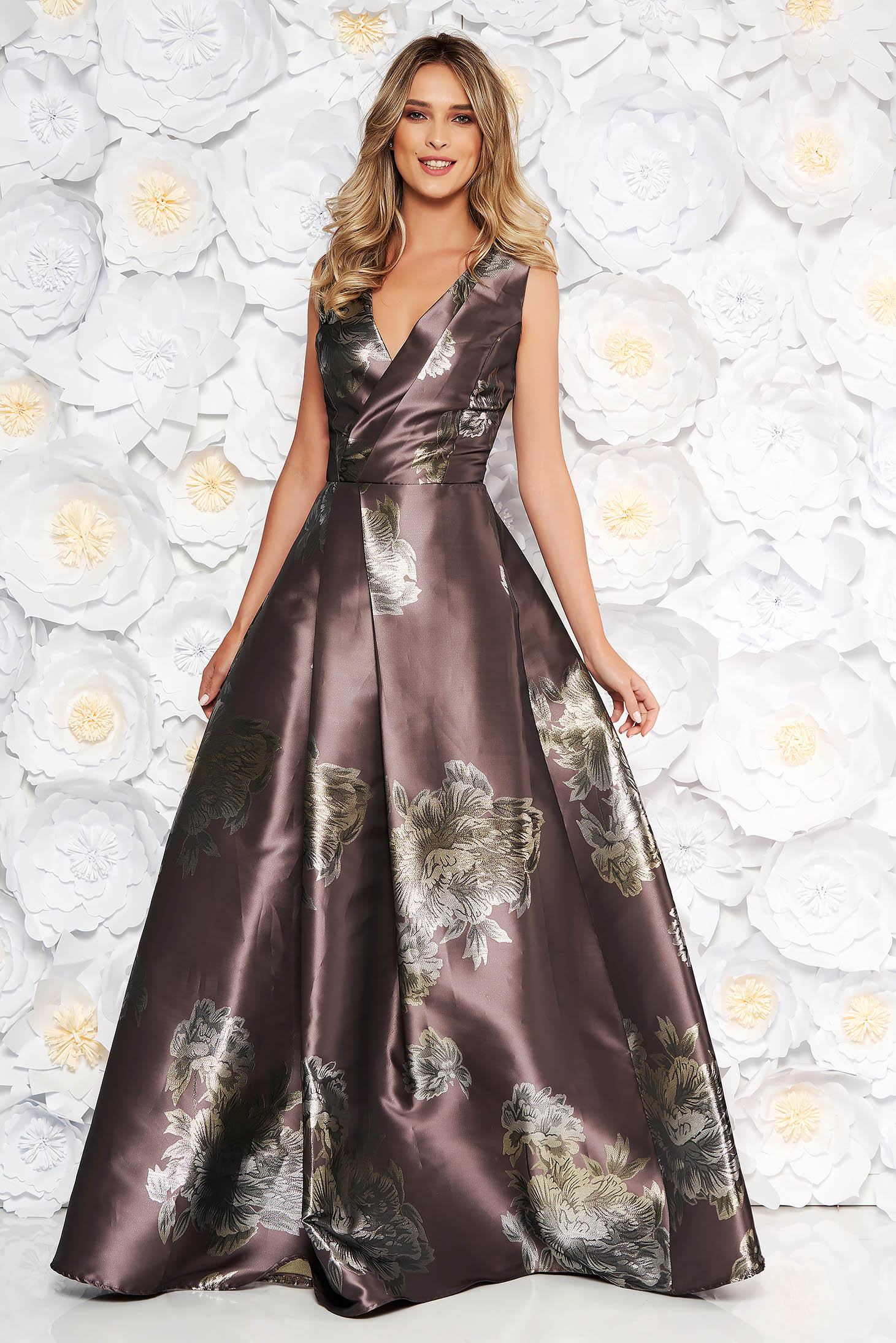Rochie Artista maro de ocazie in clos cu decolteu in v cu imprimeu floral