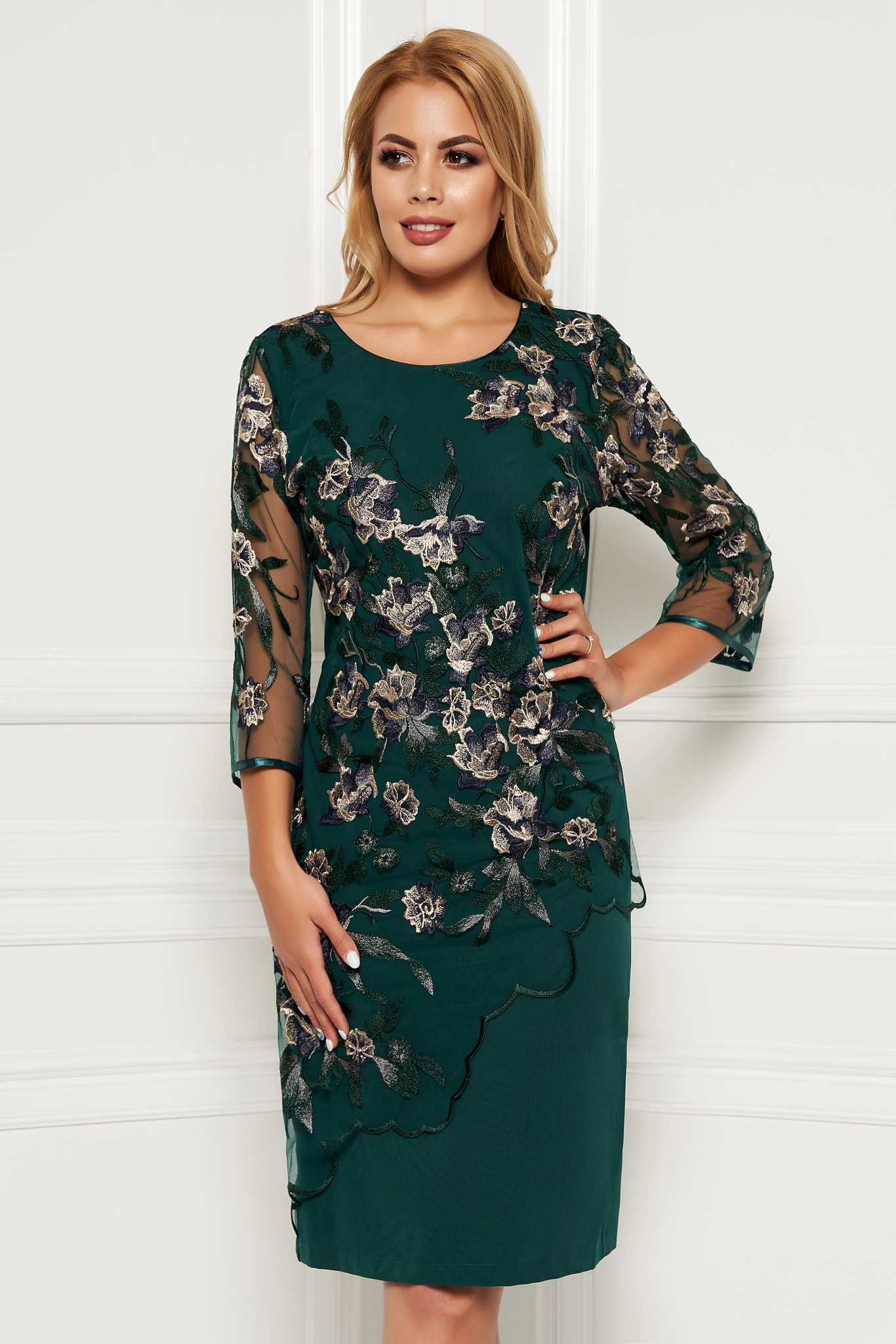 Green elegant midi dress arched cut cloth fabric with lace overlay