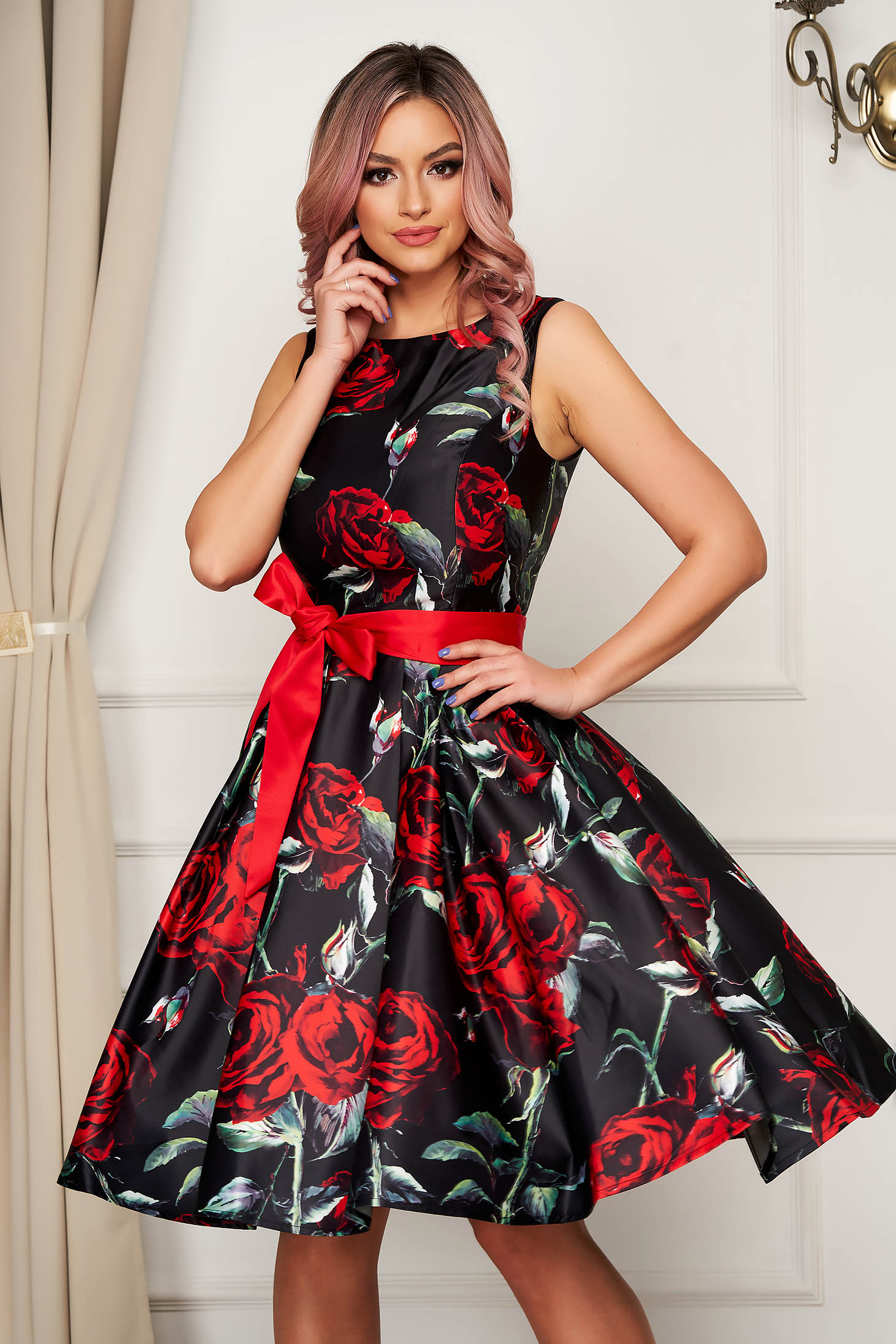 Rochie Artista neagra midi de ocazie in clos din satin fara maneci cu cordon detasabil si imprimeu floral