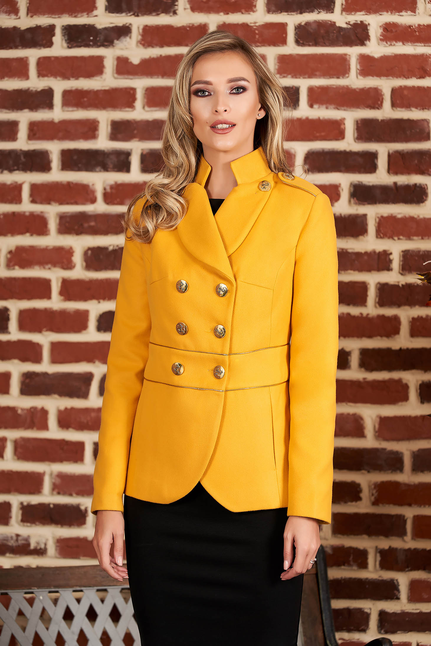 Mustard jacket elegant short cut thick fabric closure with gold buttons