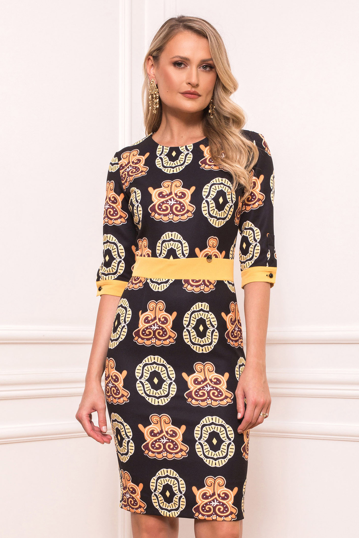 Rochie PrettyGirl neagra de zi tip creion cu maneci trei-sferturi din material elastic