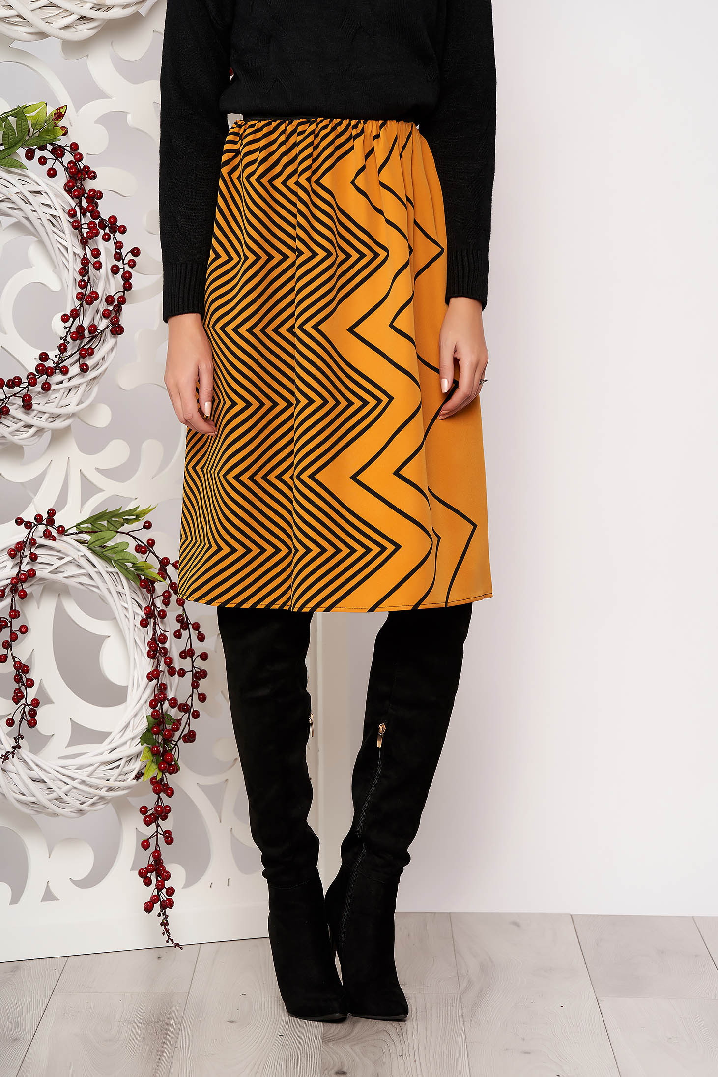 Skirt StarShinerS mustard flaring cut with geometrical print slightly elastic fabric pressure-free border
