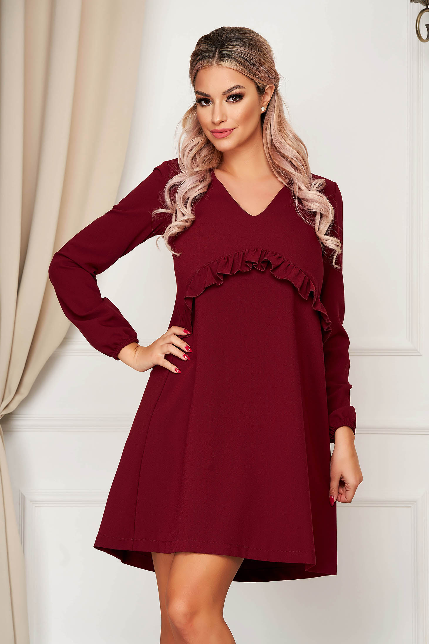 Ruha StarShinerS burgundy bő szabású midi fodros v-dekoltázzsal gumírozott ujjakkal
