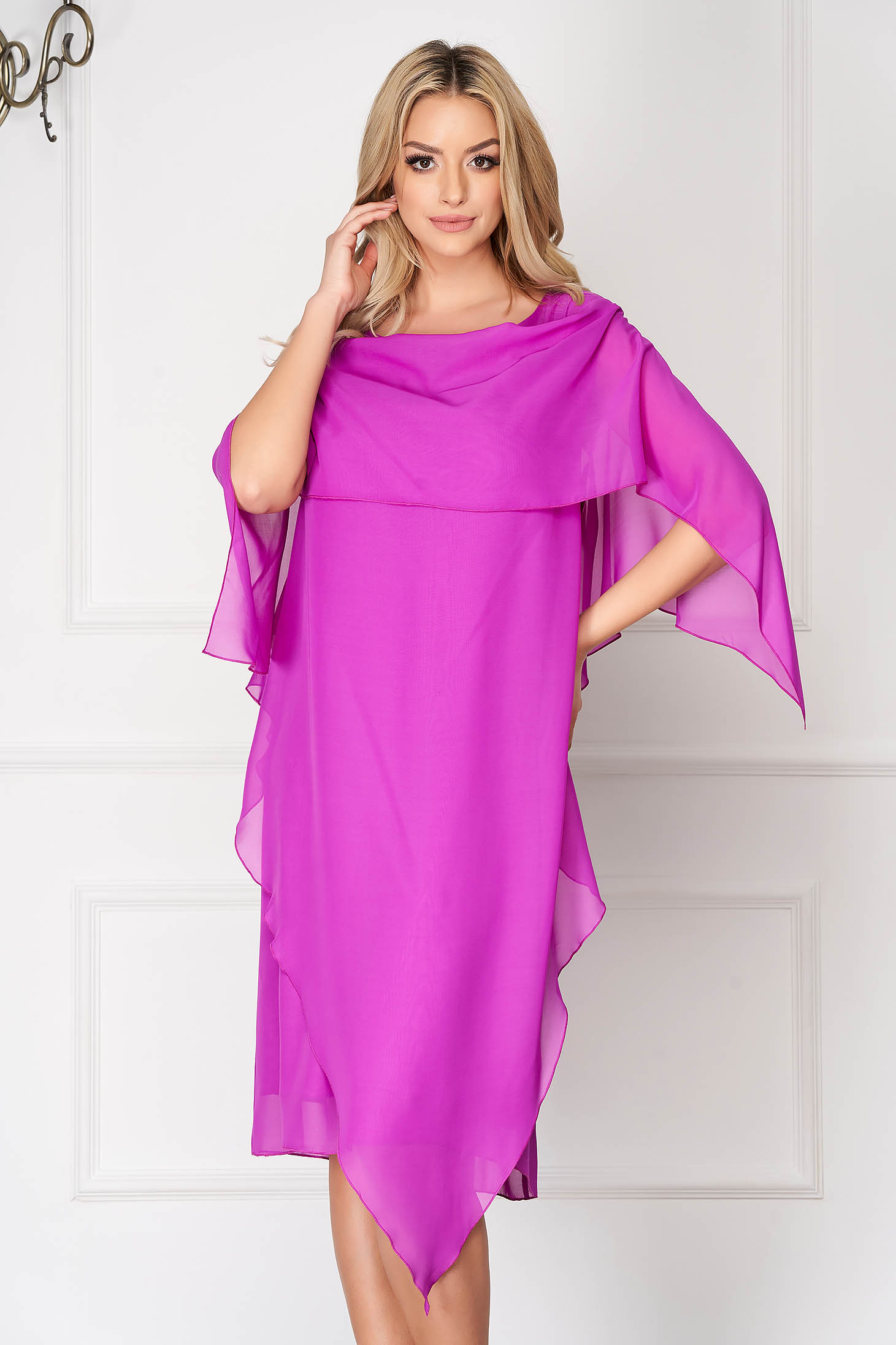 Rochie mov eleganta asimetrica din voal cu un croi drept si suprapunere cu voal