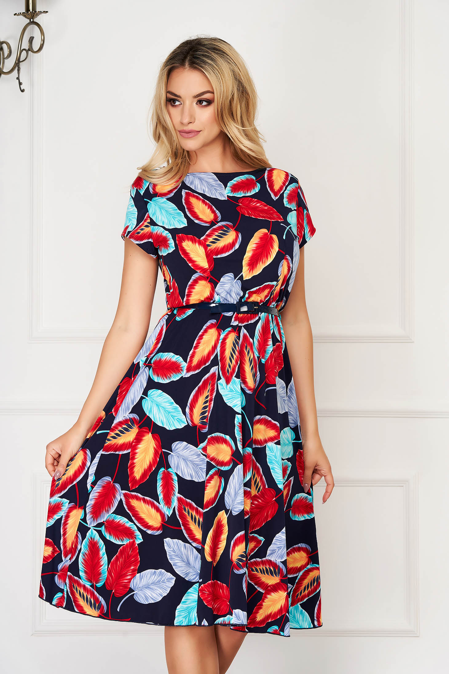 Rochie albastru-inchis midi de zi in clos din material elastic