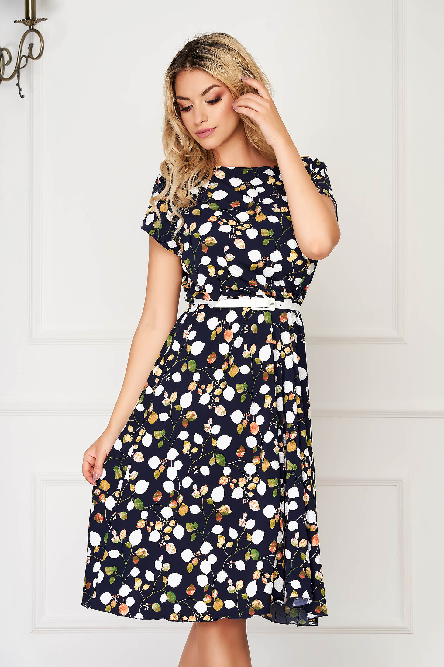 Rochie albastru-inchis midi de zi in clos din material subtire