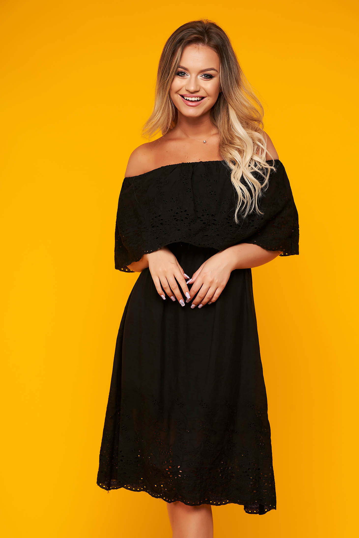 Rochie SunShine neagra de zi din bumbac neelastic cu umeri goi