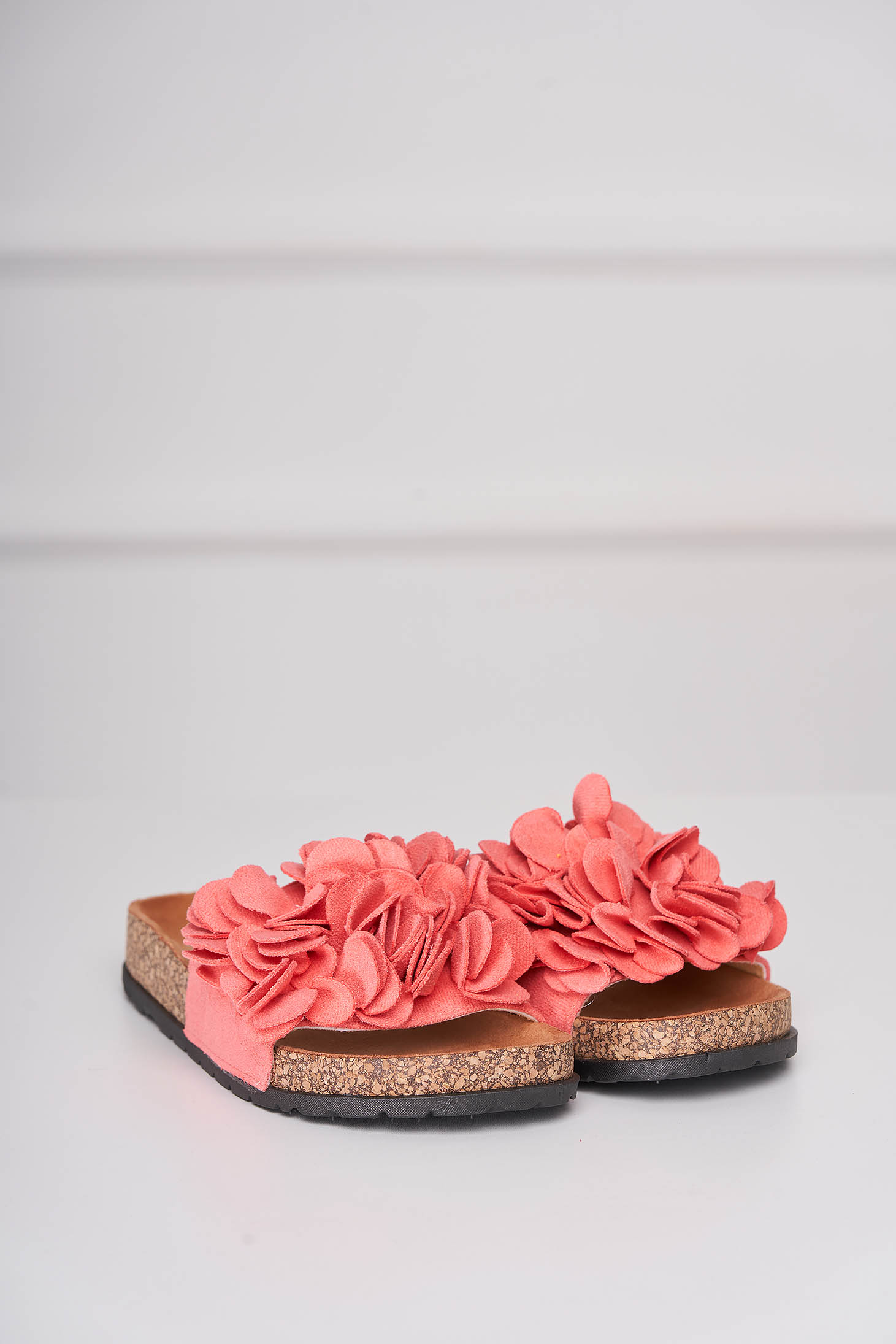 Papuci corai casual din material catifelat cu talpa joasa