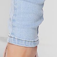 Blue jeans casual with tented cut with ruptures high waisted
