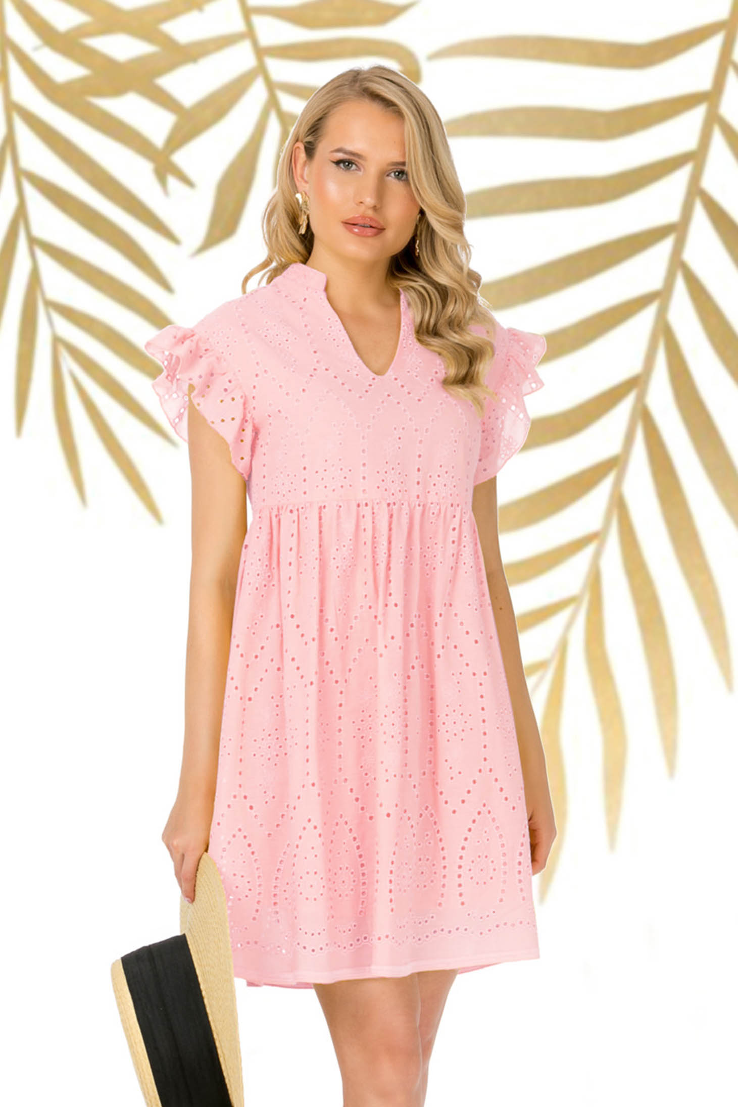 Rochie PrettyGirl roz prafuit scurta de zi ghipură cu volanase la maneca cu croi larg