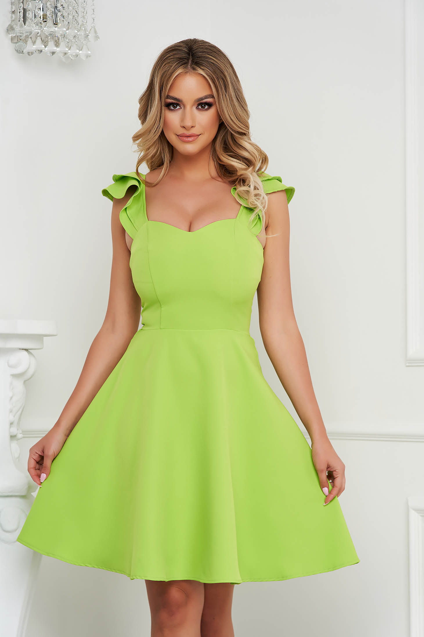 Dress StarShinerS green elegant short cut cloth with ruffle details thin fabric