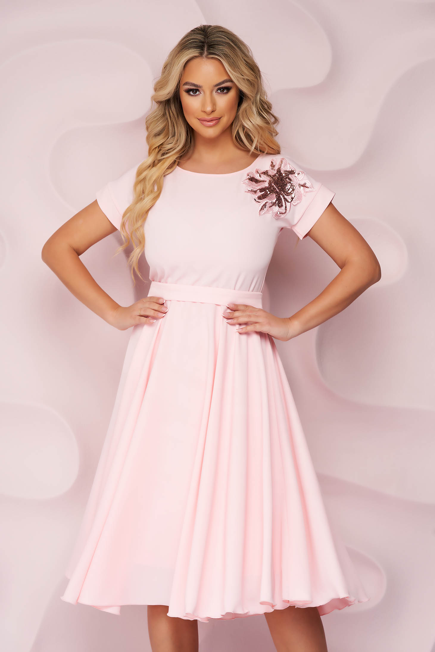 StarShinerS lightpink dress occasional cloche with elastic waist with embroidery details midi