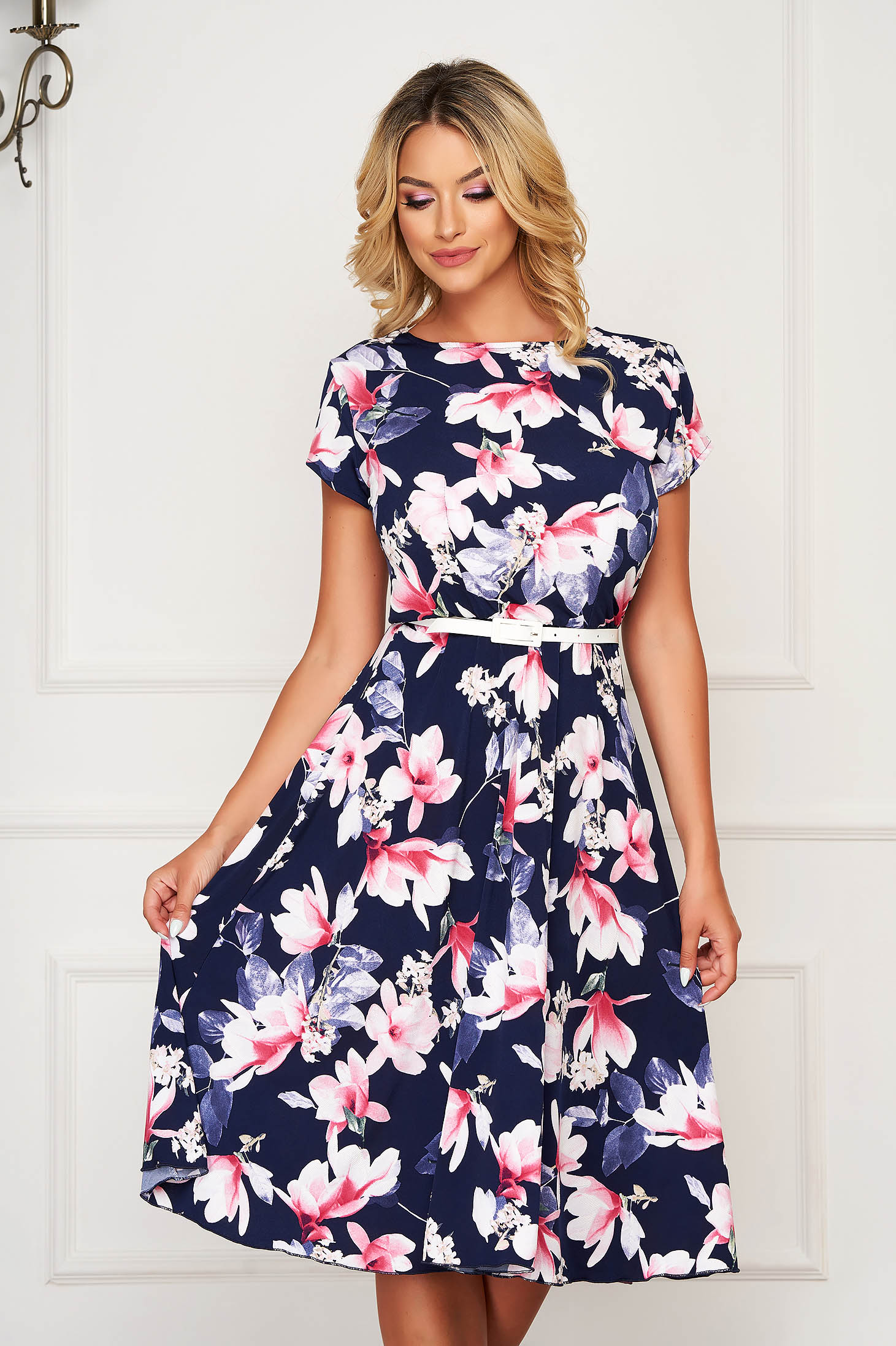 Rochie StarShinerS albastru-inchis midi de zi in clos cu elastic in talie si maneci scurte