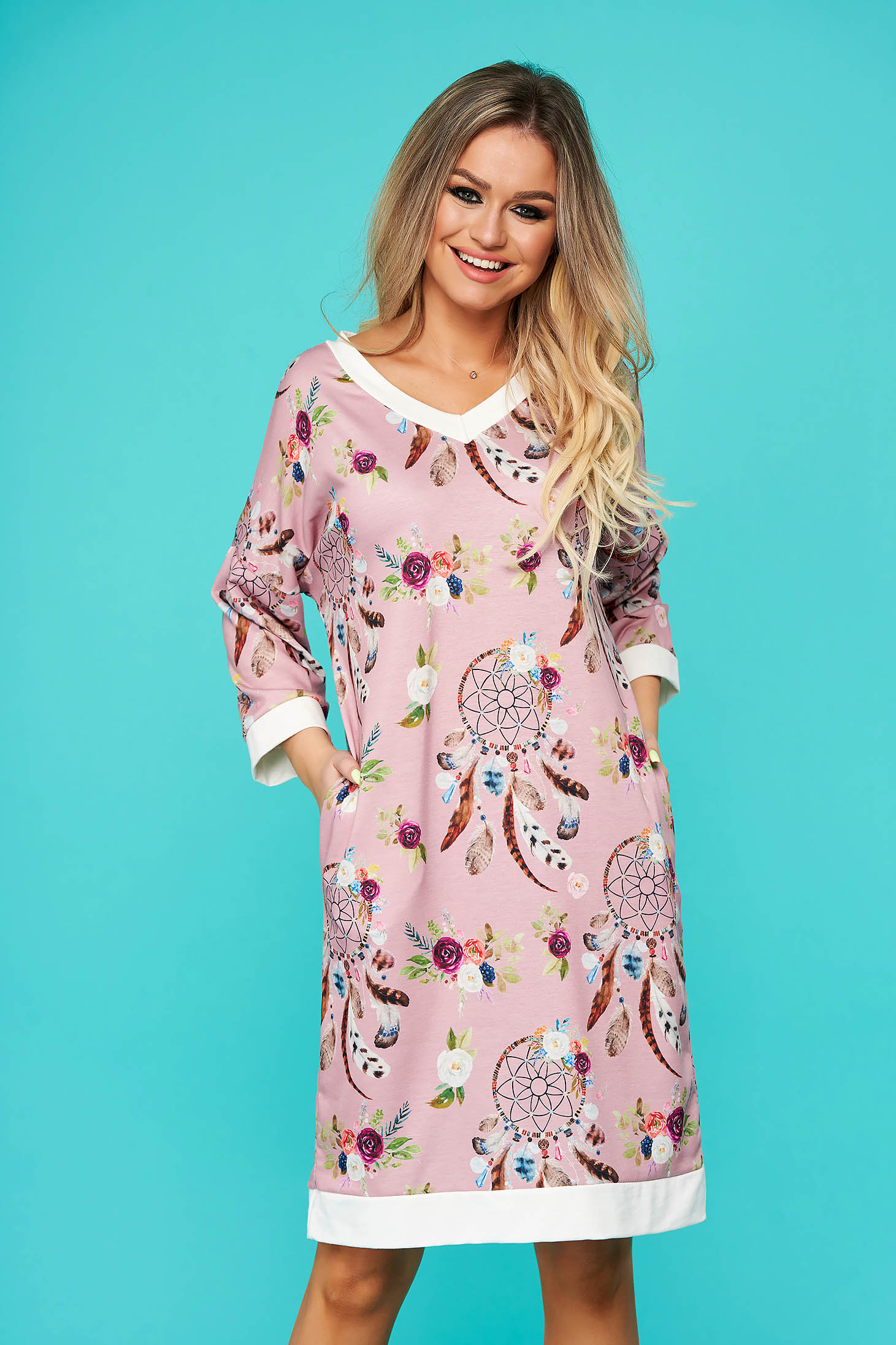 Rochie SunShine roz prafuit midi de zi cu un croi drept cu buzunare si maneci lungi