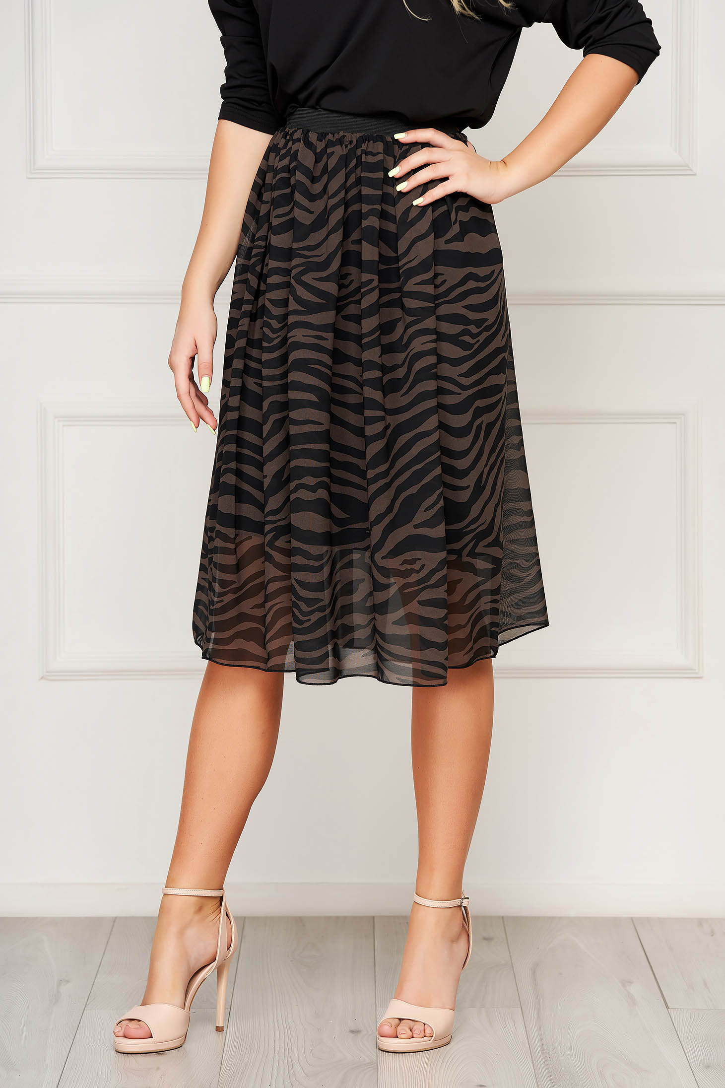 Fusta StarShinerS neagra eleganta midi in clos cu elastic in talie din voal