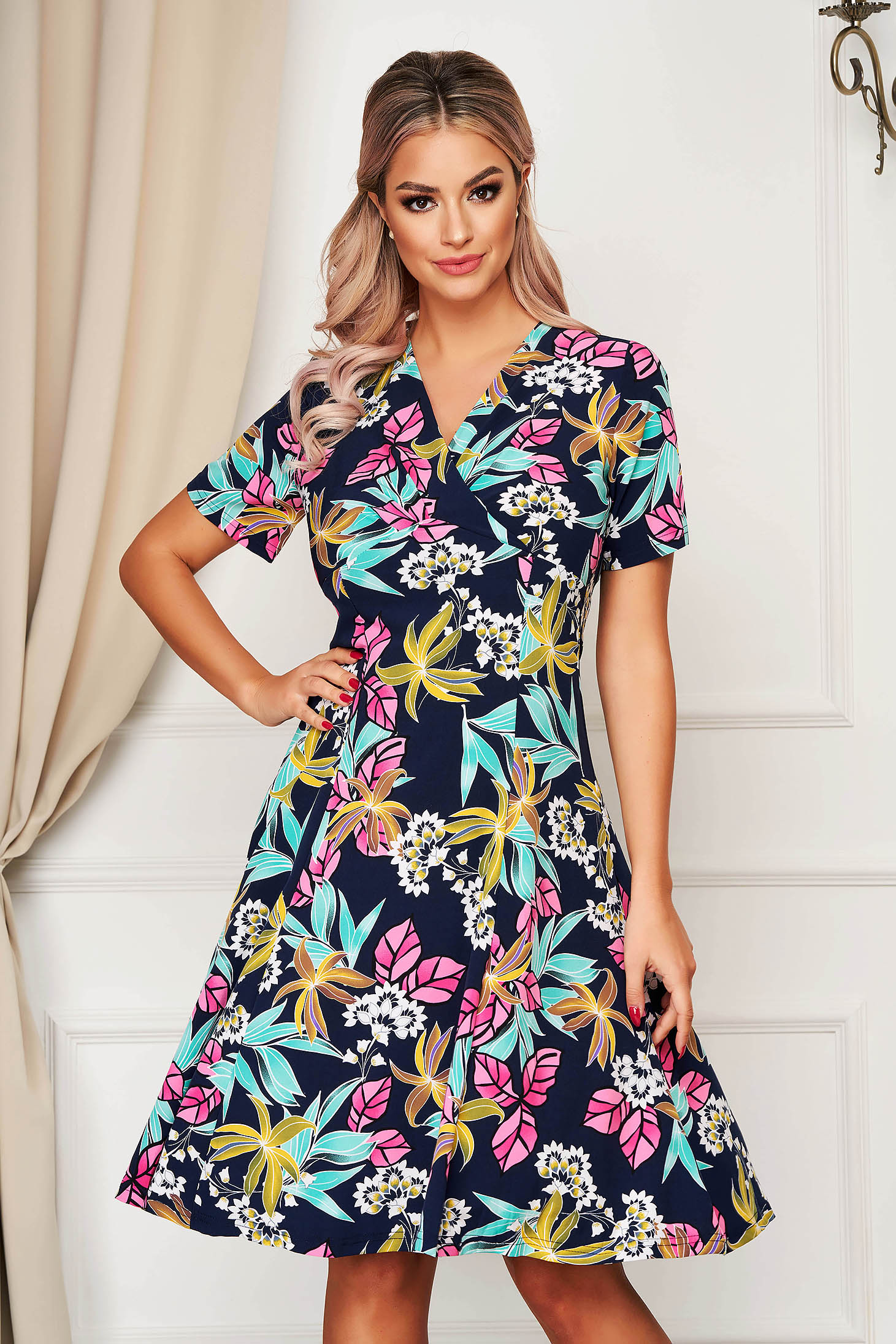 Rochie Lady Pandora albastru-inchis de zi din material elastic croi in clos cu decolteu in v cu maneca scurta