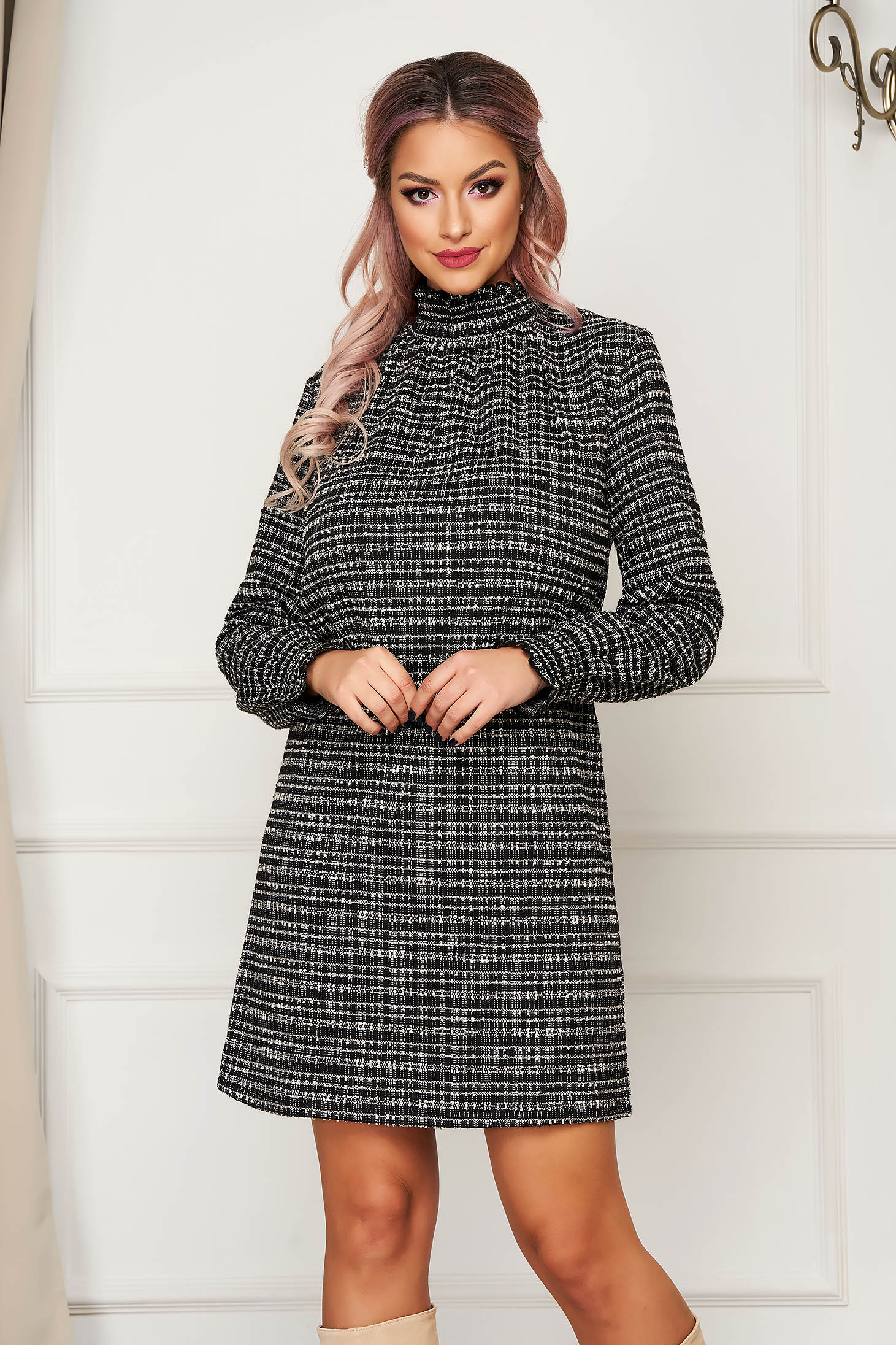 Rochie Top Secret scurta de zi pe gat cu maneci lungi