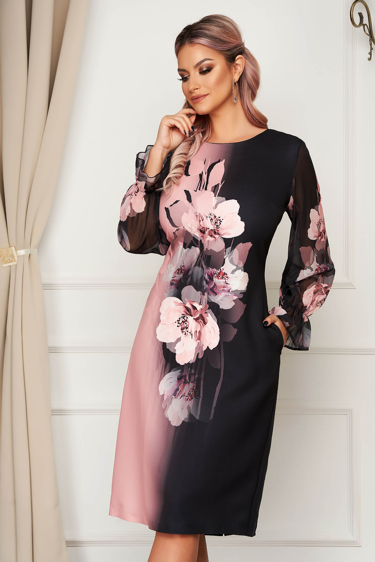 Púder rózsaszínű elegáns midi egyenes ruha szövetből muszlin ujjakkal