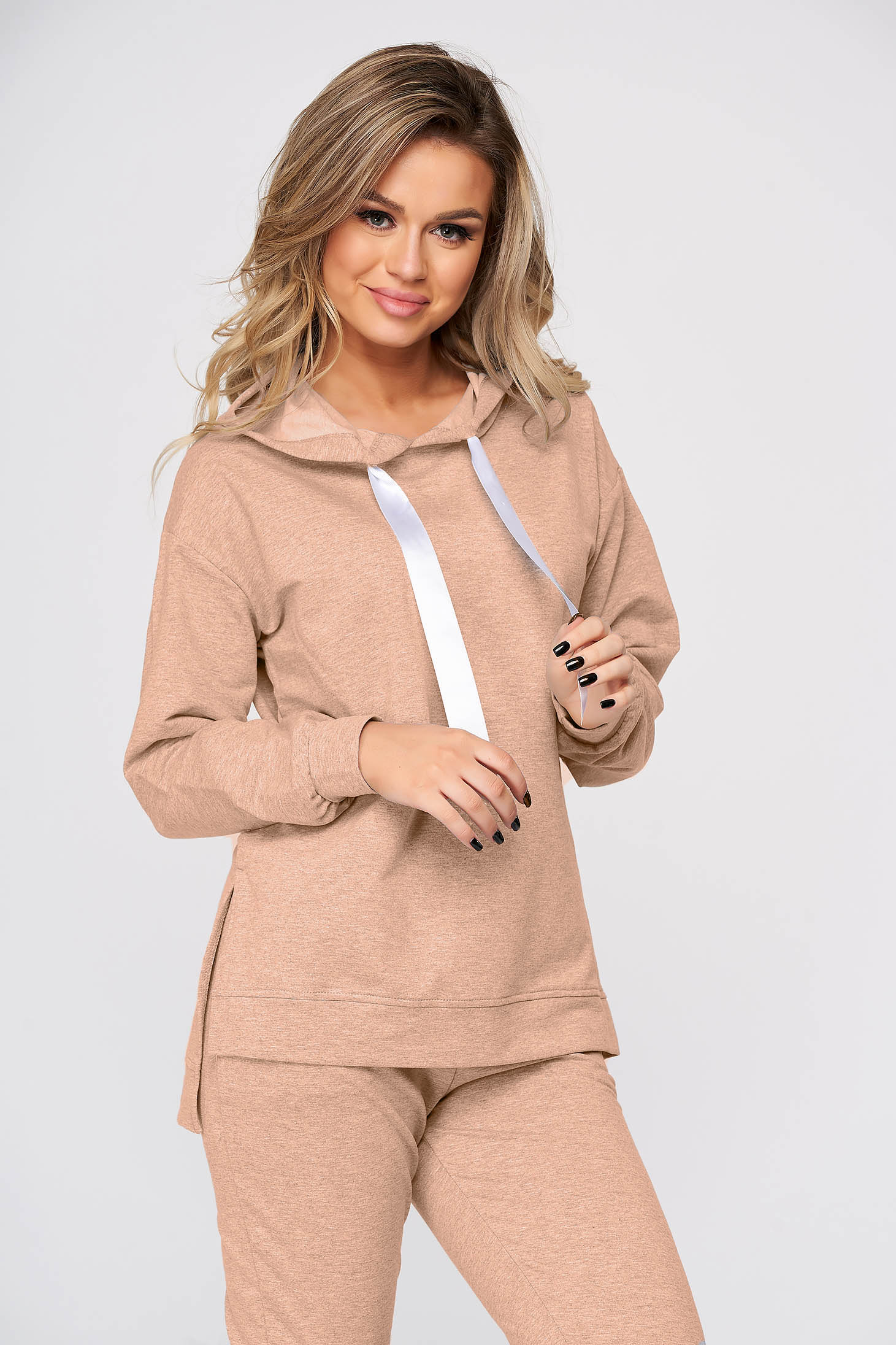 Trening SunShine crem din doua piese cu pantaloni din bumbac cu croi larg