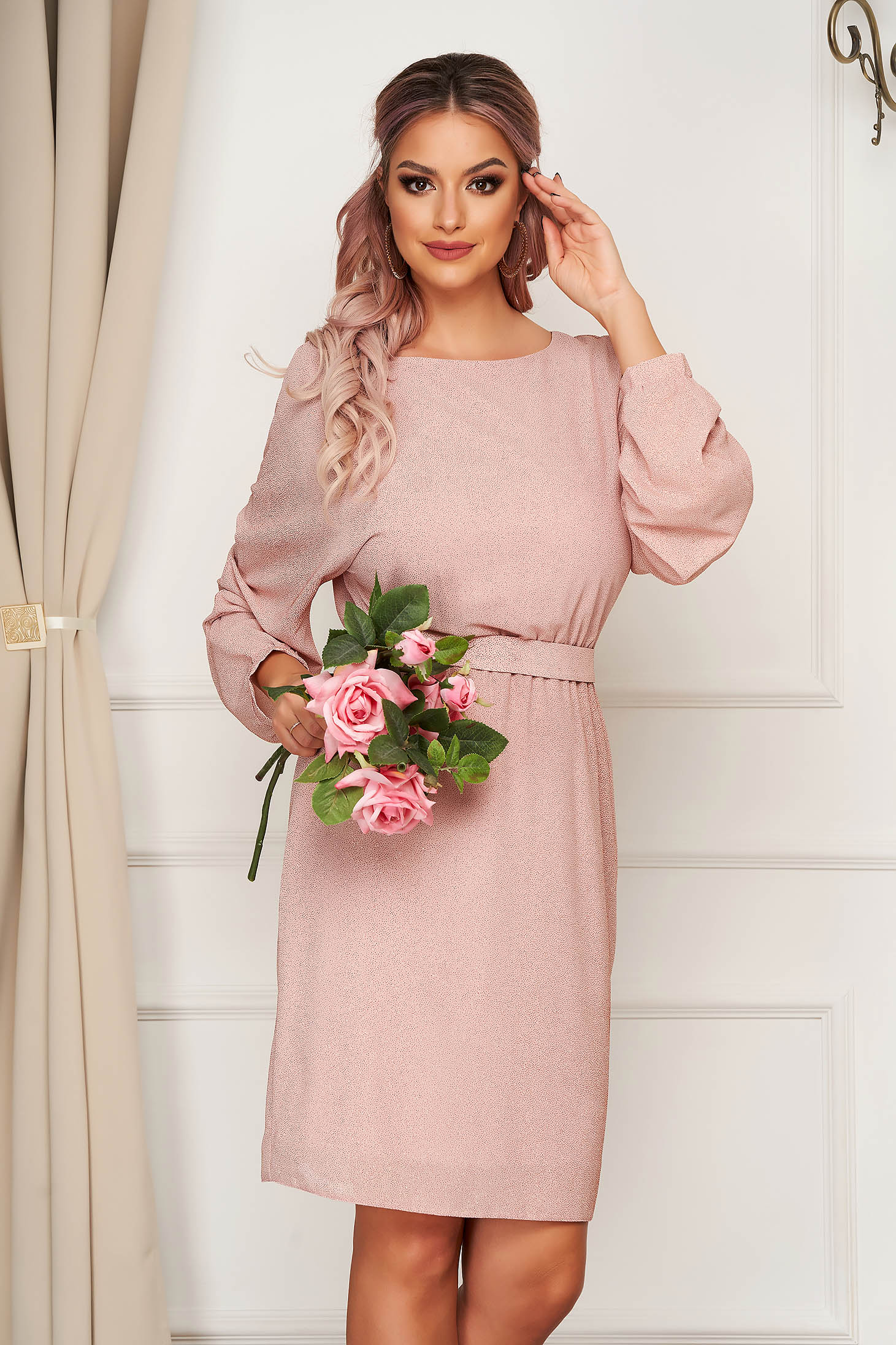 Púder rózsaszínű StarShinerS midi ruha elegáns muszlinból csillogó díszítések bő ujjú