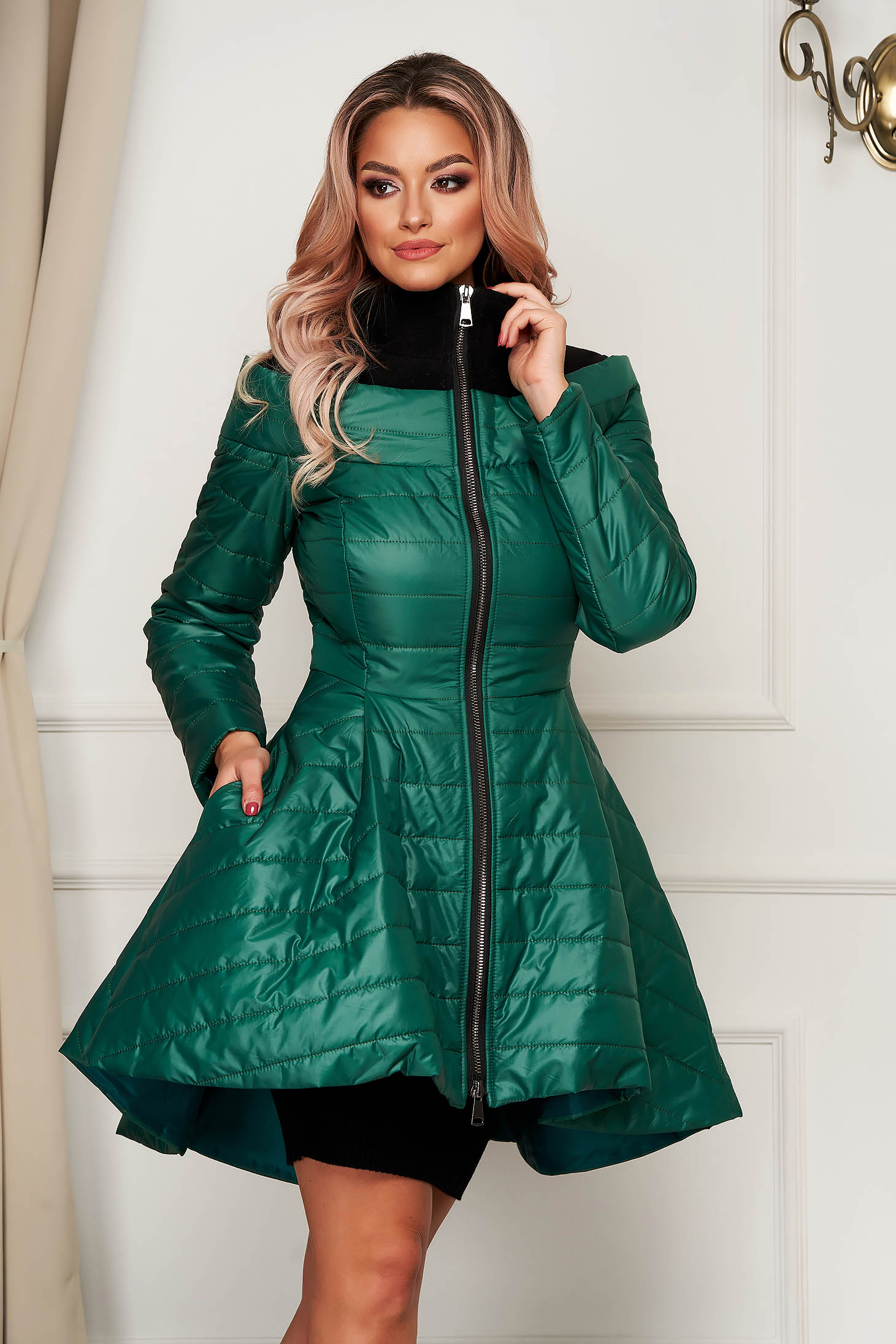 Geaca Artista verde casual asimetrica din fas captusita pe interior