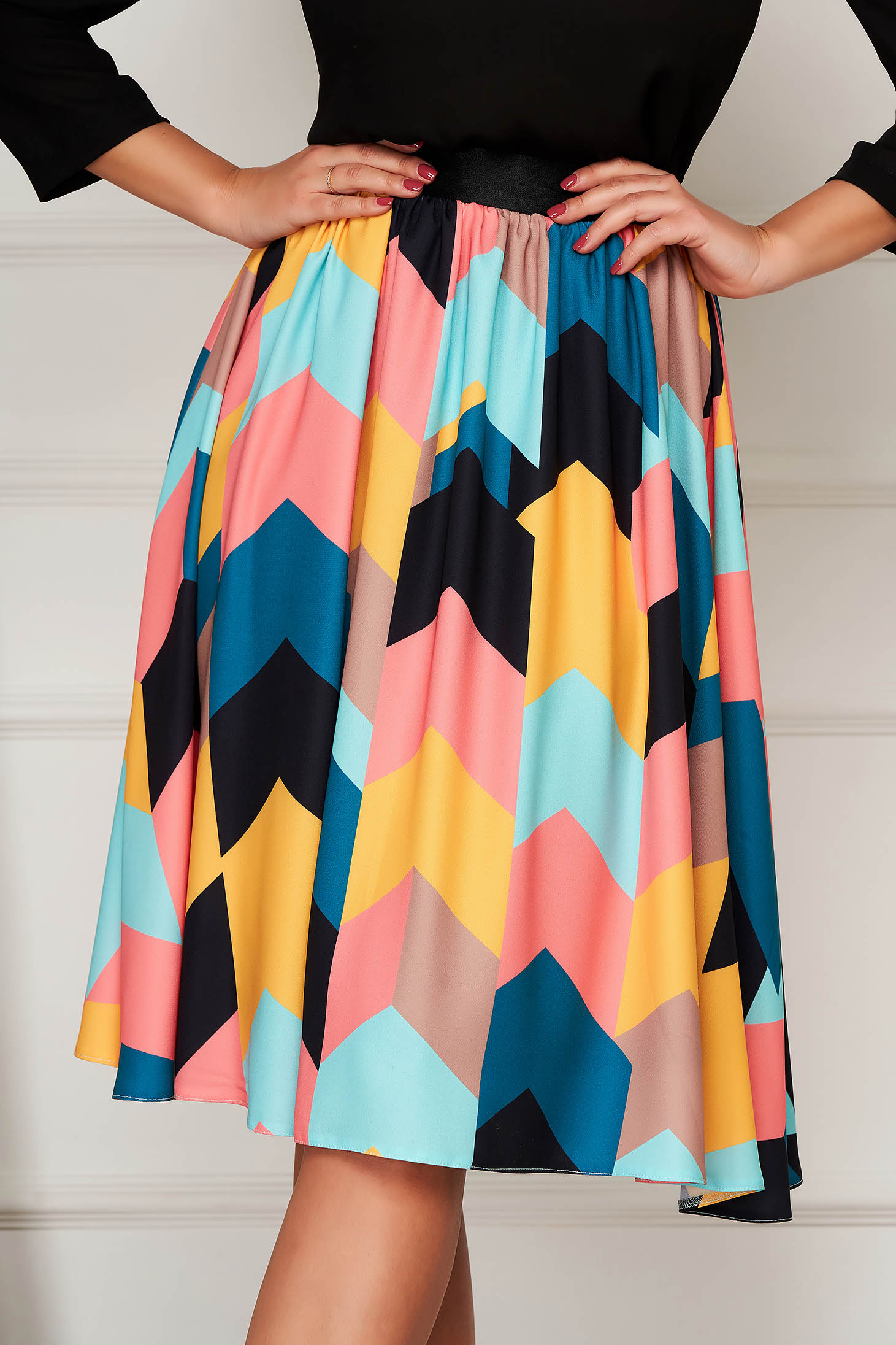 Fusta StarShinerS neagra midi in clos cu elastic in talie din stofa usor elastica