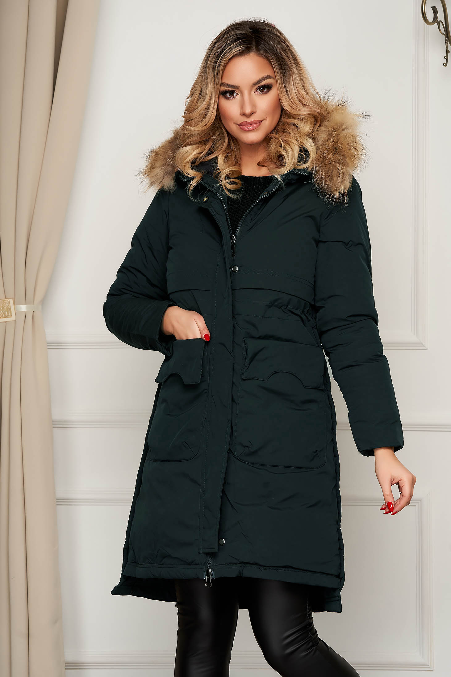 Geaca SunShine verde petrol lunga din fas cu gluga si buzunare accesorizata cu blana ecologica