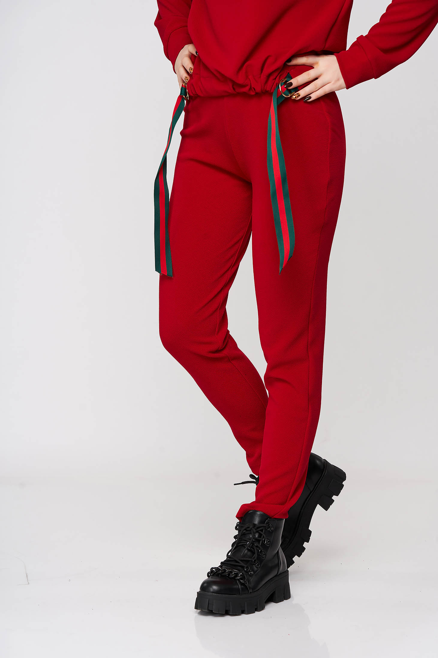 Pantaloni din material elastic rosii conici cu elastic in talie - StarShinerS