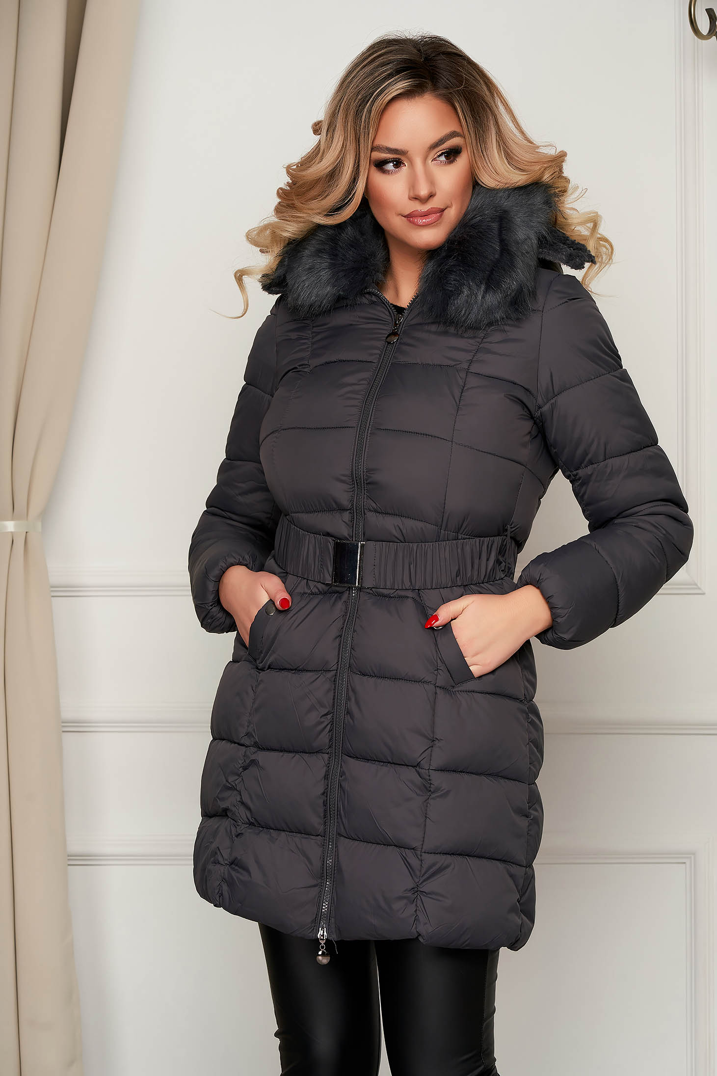 Geaca SunShine gri midi din fas accesorizata cu blana ecologica