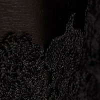 Rochie neagra scurta din piele ecologica cu croi larg si aplicatii de dantela