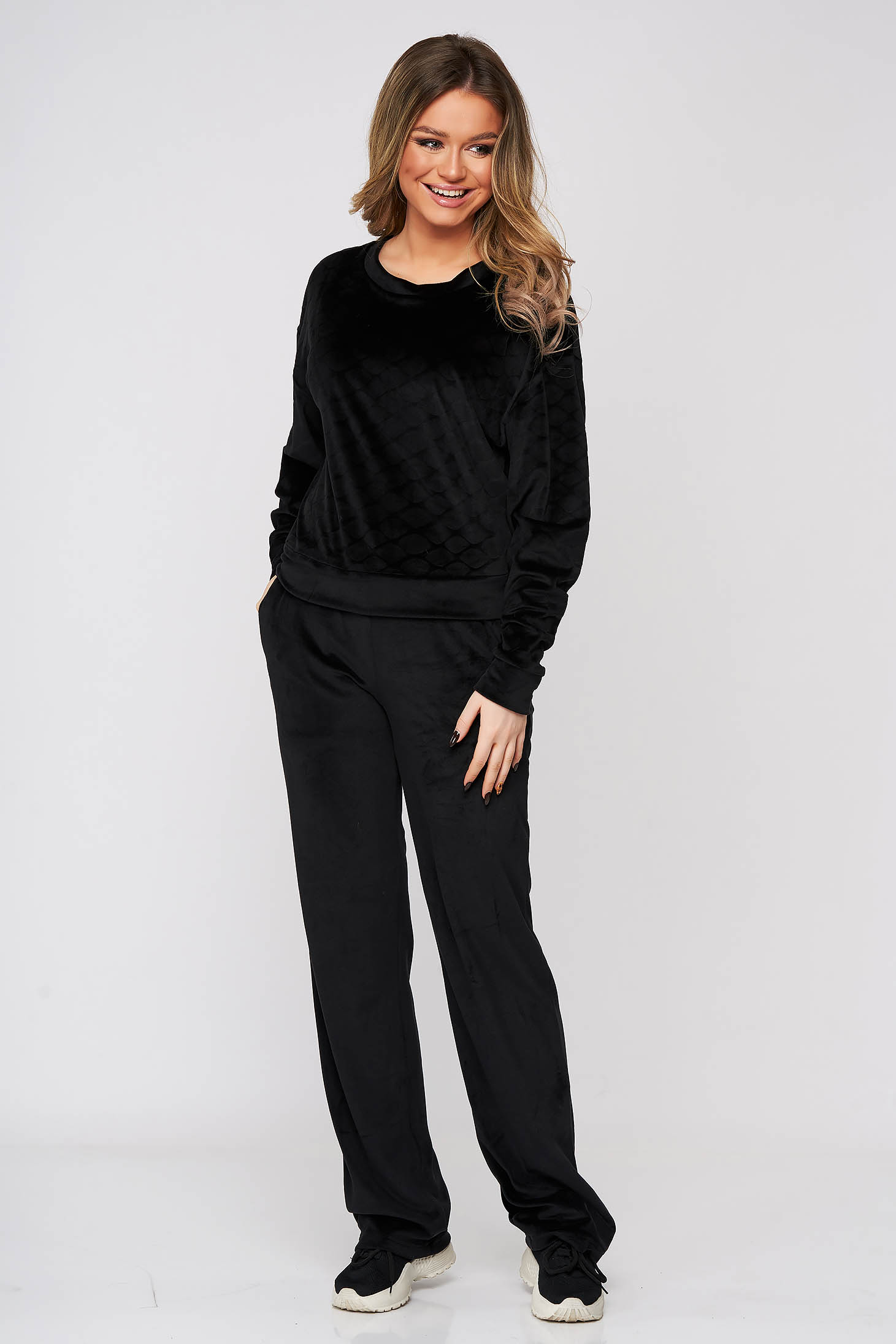 Trening Artista negru din doua piese cu pantaloni din catifea cu croi larg