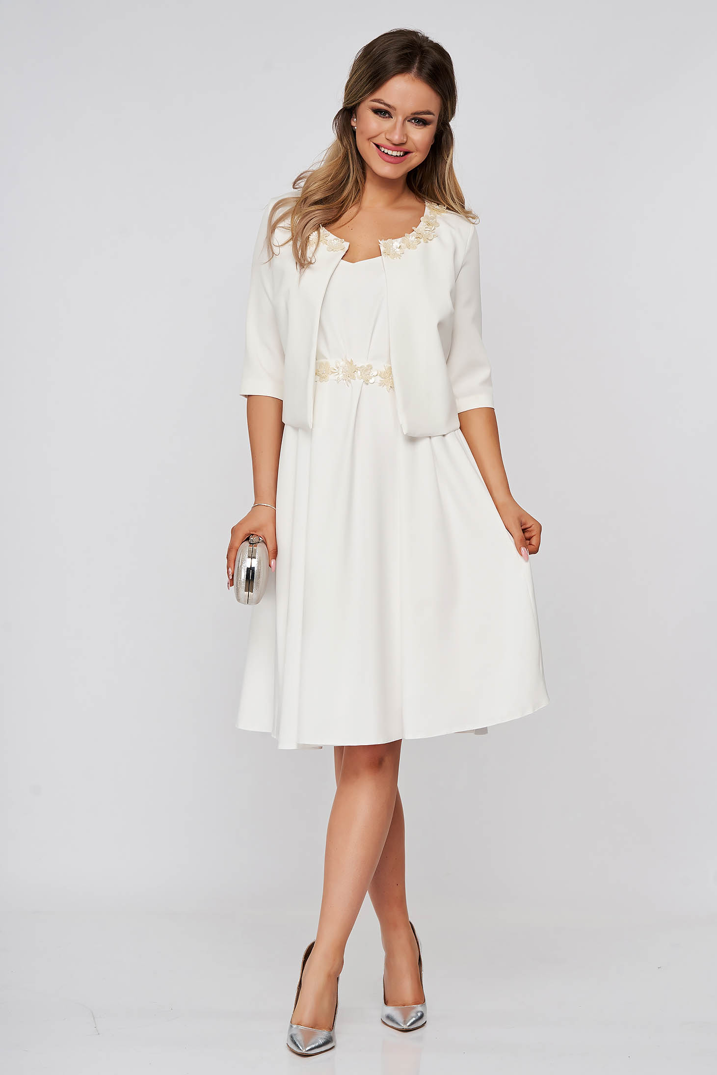 Fehér StarShinerS szövet női kosztüm ruhával rugalmas anyagból 3d virágos díszítéssel
