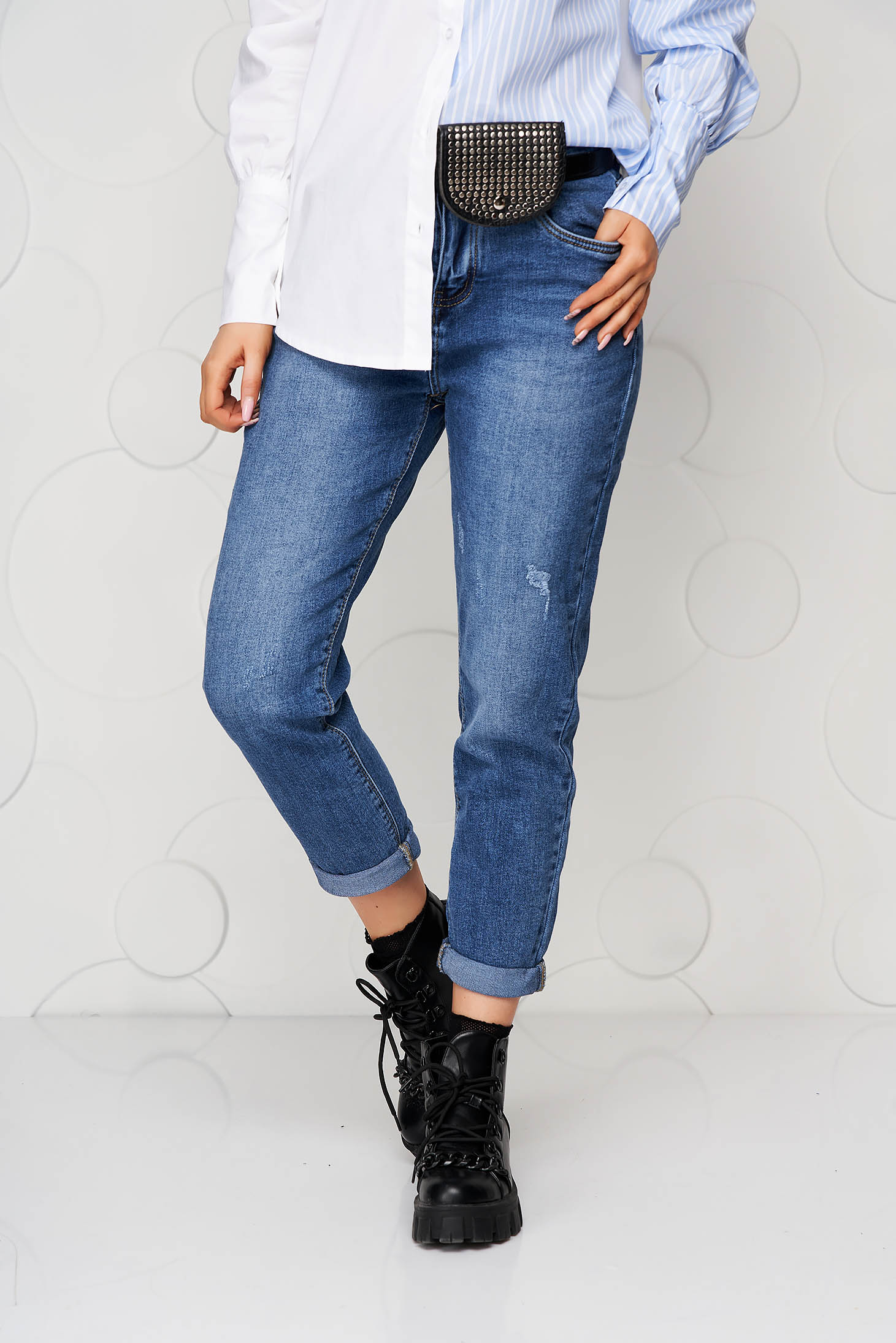 Blugi din denim albastri cu croi larg si talie inalta cu accesoriu tip curea - SunShine