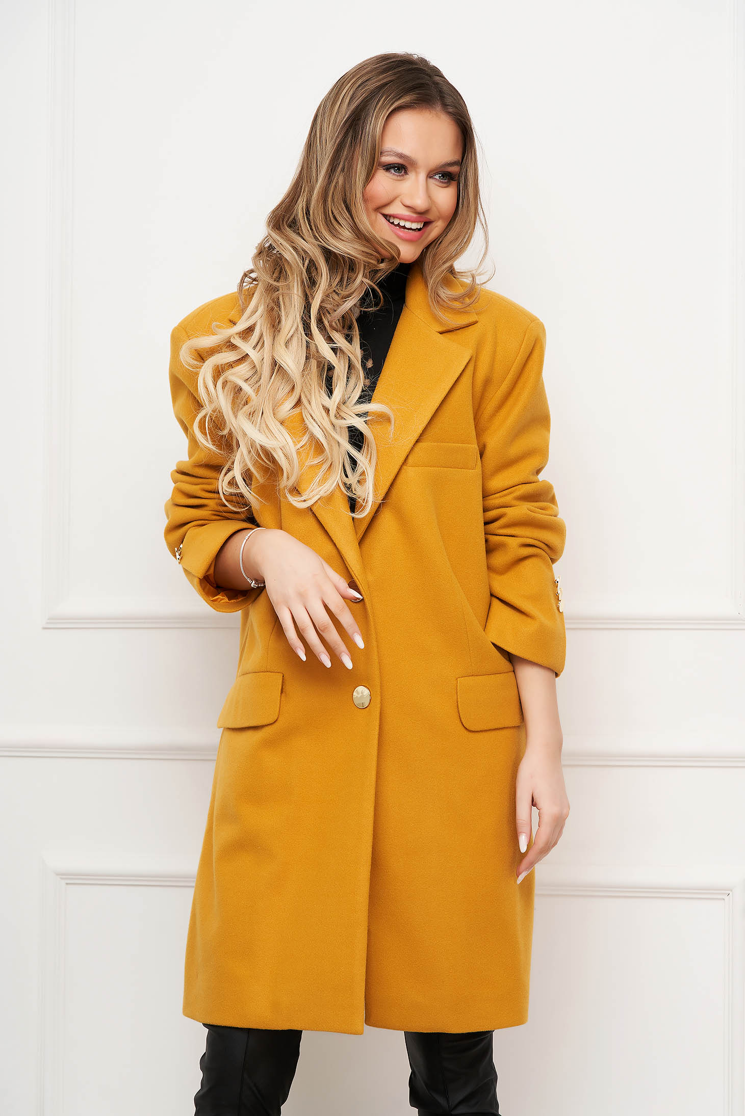 Mustard overcoat soft fabric elegant with button accessories