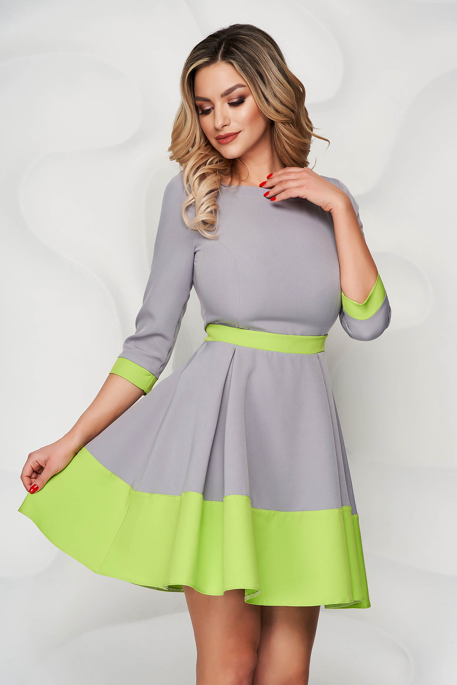 StarShinerS grey short cut cloth dress with 3/4 sleeves