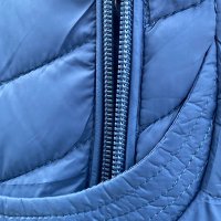 Kék dzseki szűkített vízlepergető steppelt anyag vékony anyag