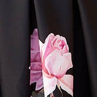 Fekete virágmintás rövid harang ruha enyhén rugalmas anyagból