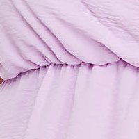 Fodros gyűrött anyagú rövid lila ruha harang alakú gumirozott derékrésszel